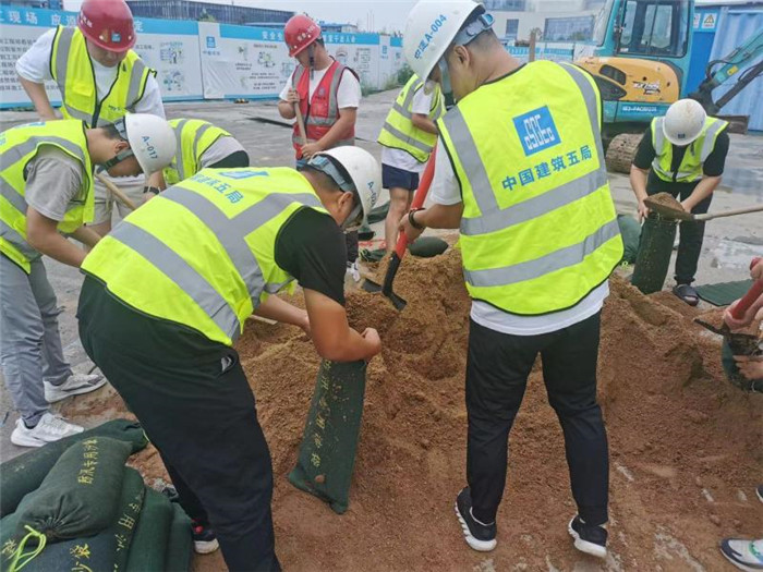 台风过境 济爱游戏电竞南近三千处建筑工地零险情