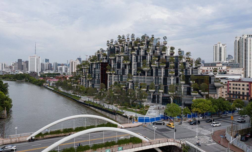 爱游戏电竞建筑畅言网2022年第十三届中国十大丑陋建筑评选结果重磅揭晓